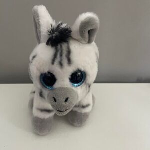 Ty-lr Grey and White Accessory